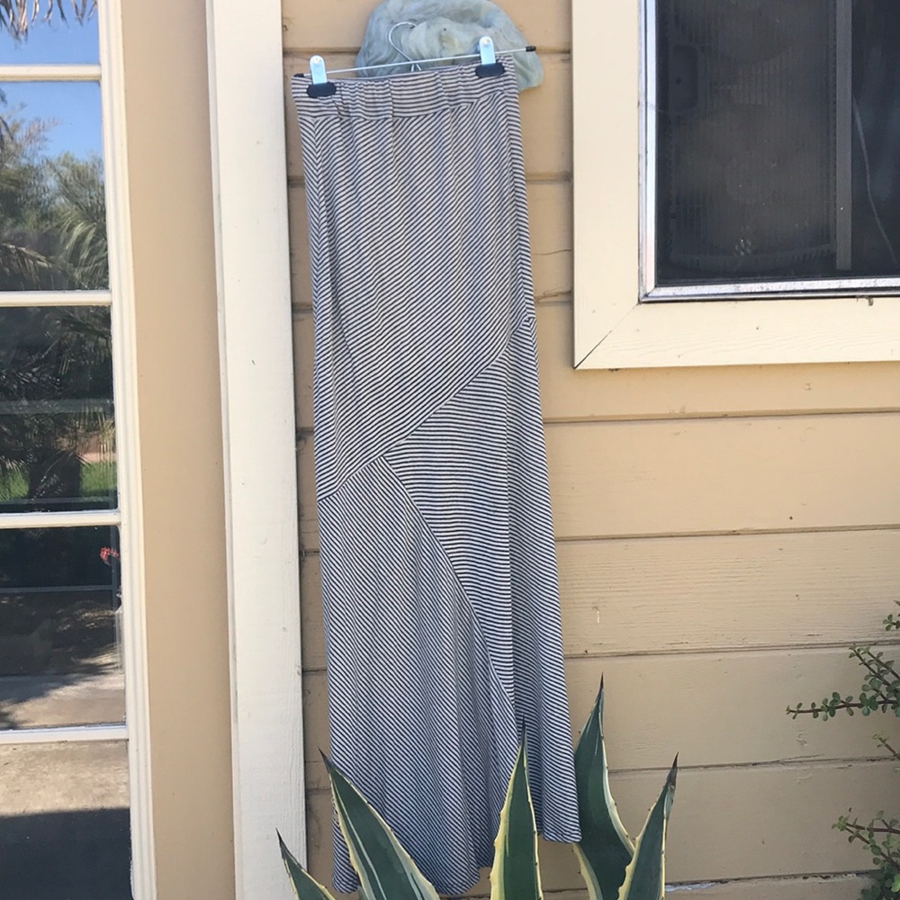 Stripped maxi skirt